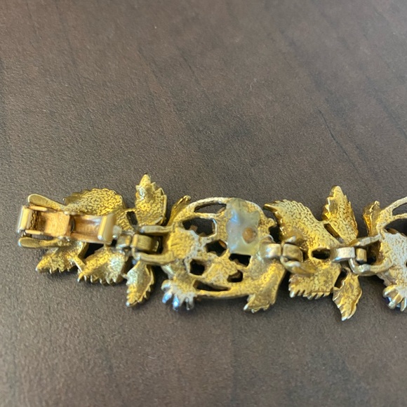 Vintage Gold tone and Green Floral Bracelet - Picture 10 of 13